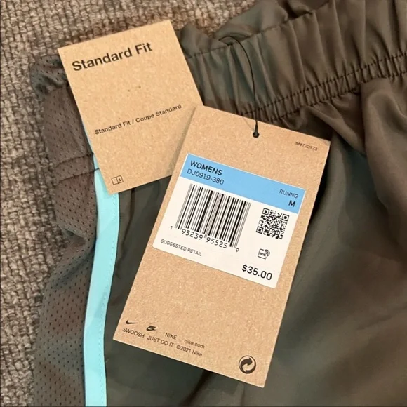 Nike Women Running Shorts - Picture 6 of 6